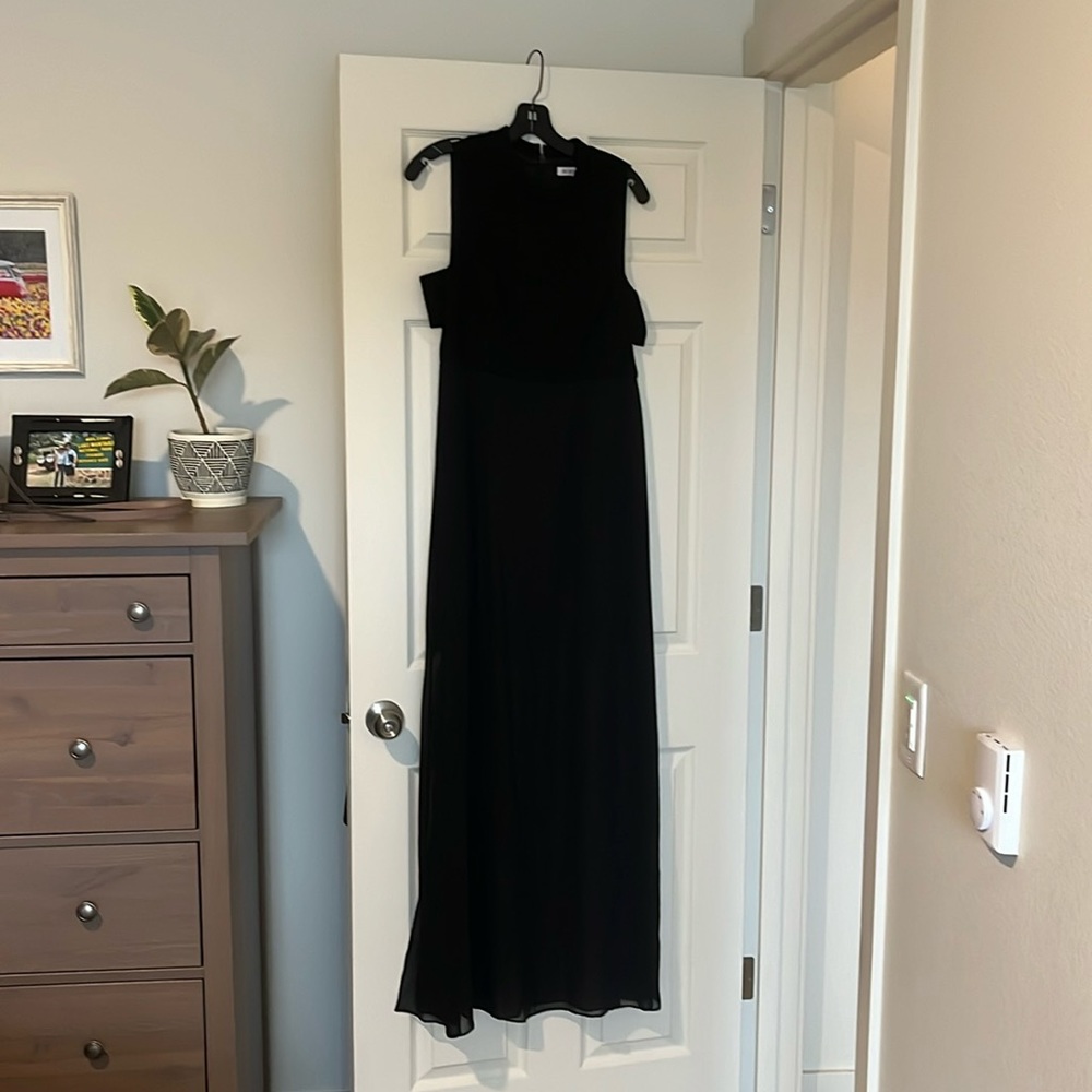 BCBGeneration black dress. Size 10. Only worn once by girlfriend.